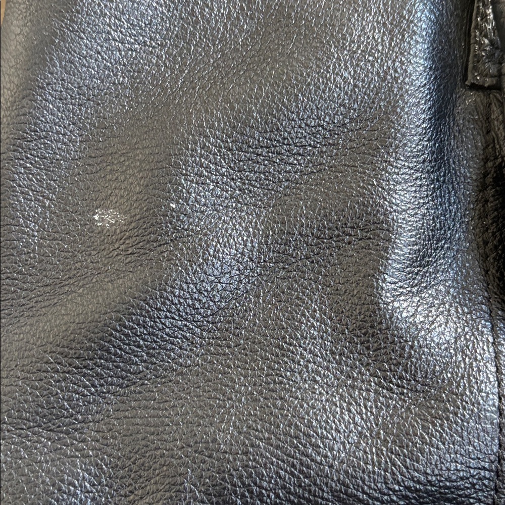Luxurious NEST Black Leather Baby Diaper Bag that’s more like a high end purse! - Picture 12 of 12